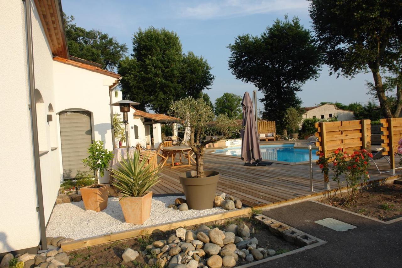 Domaine De L'Espiguette Bed & Breakfast Biganos Exterior foto